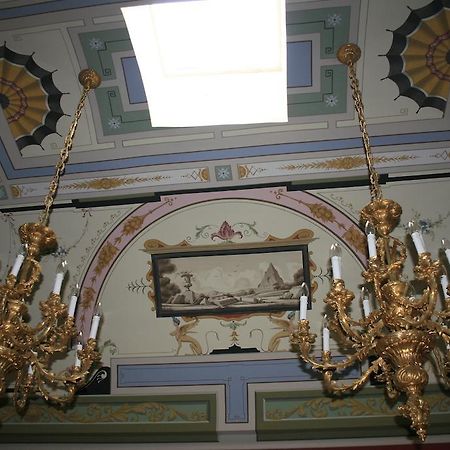 Palazzo Franza Musaro 乌真托 外观 照片