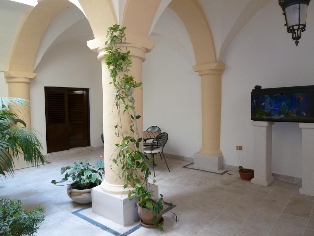 Palazzo Franza Musaro 乌真托 外观 照片