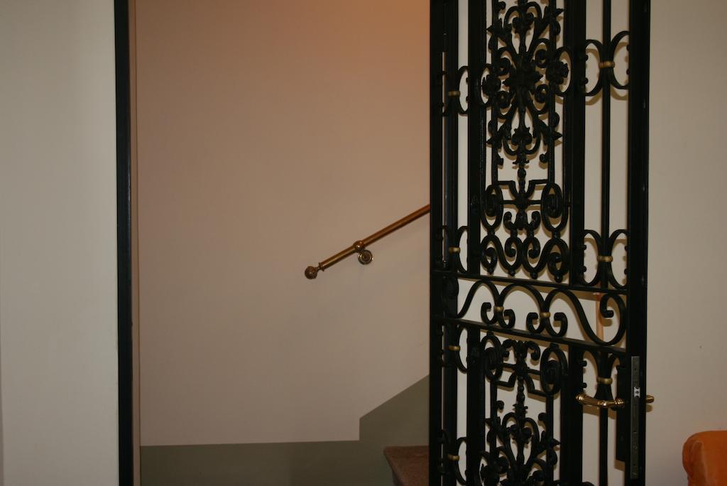Palazzo Franza Musaro 乌真托 外观 照片